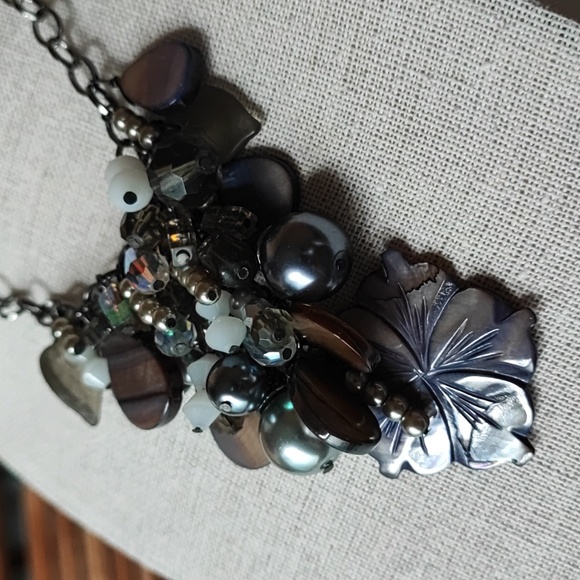 Purple Carved Purple Mother of Pearl Crystal Faux Pearls Bauble Opaline Necklace - Picture 5 of 9